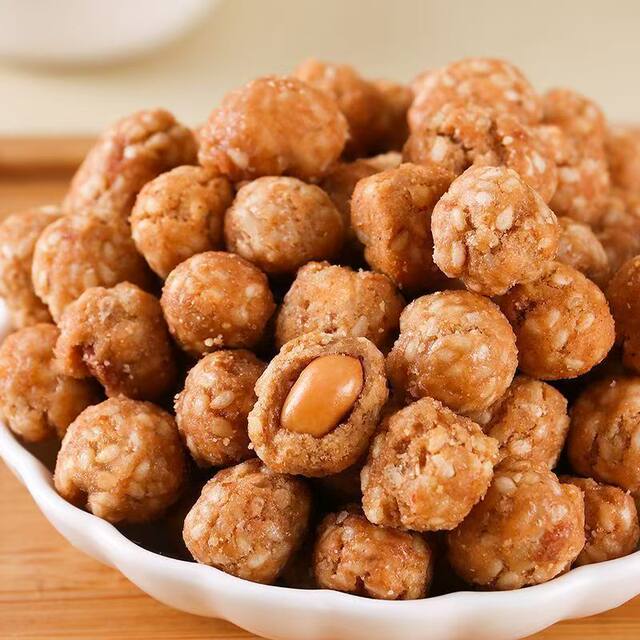 Yam, sesame, peanuts, crispy peanuts, beans, nuts, roasted seeds and nuts, snacks, snacks, whole box