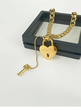 韩国夸张时尚颈链女 小众爱心锁钥匙元素钛钢项链复古金属风项饰