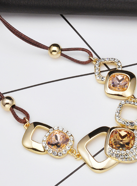 2020年夸张百搭简约女装饰项链