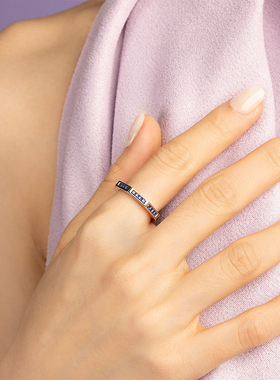 [春季新品]APM Monaco蓝色几何密镶戒指女叠戴百搭精致简约设计感