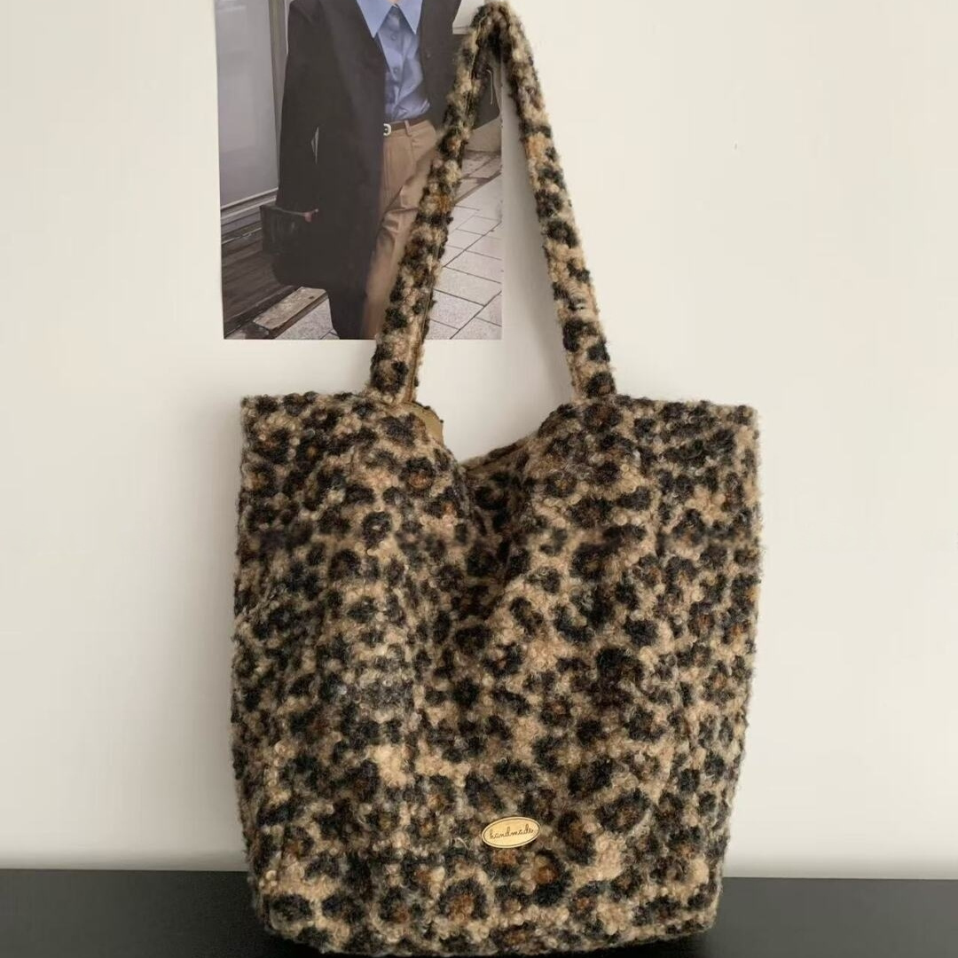 毛绒豹纹包~秋冬新大容量懒惰风托特包休闲ins风毛绒绒双面单肩包 - 图3