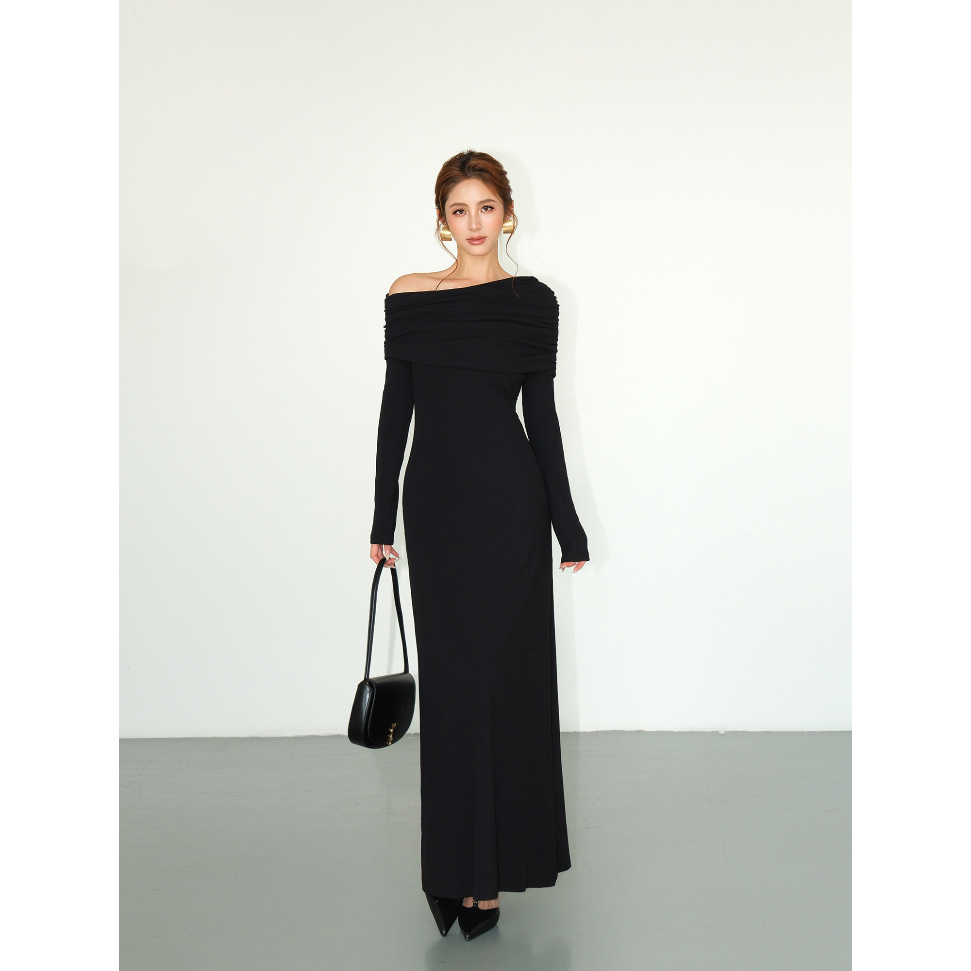 NEVA HU 优雅律动 斜肩长袖针织连衣裙女一字肩修身收腰气质长裙,淘宝优惠券,粉丝福利购,淘宝优惠卷