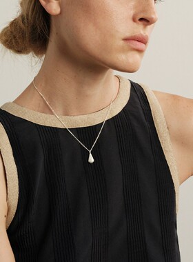 《瓦鲁里》S925纯银海浪项链简约设计感银贝壳吊坠清凉海边锁骨链