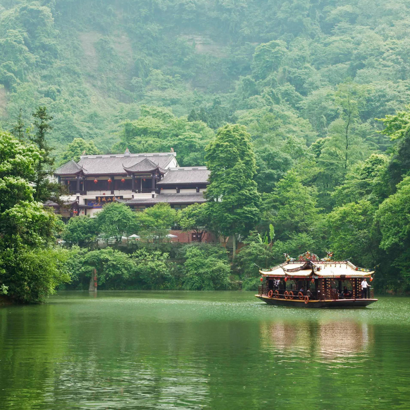 纯玩15人内团成都市内博物馆武侯祠大熊猫基地都江堰青城山一日游