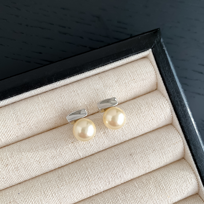 S925银针ins冷淡风金属珍珠耳环气质温柔通勤小耳钉短款时尚耳饰 - 图2