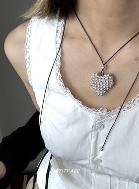 银色串珠爱心项链女2025新款长款锁骨链轻奢小众高级感毛衣链配饰