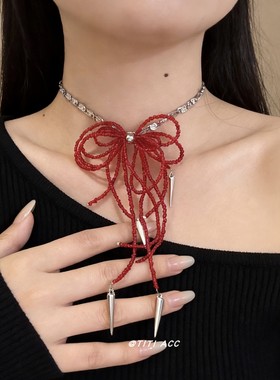 红色串珠蝴蝶结铆钉项链女款金属链条氛围感锁骨链百搭choker颈带