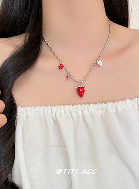 可爱红色滴油草莓吊坠项链女