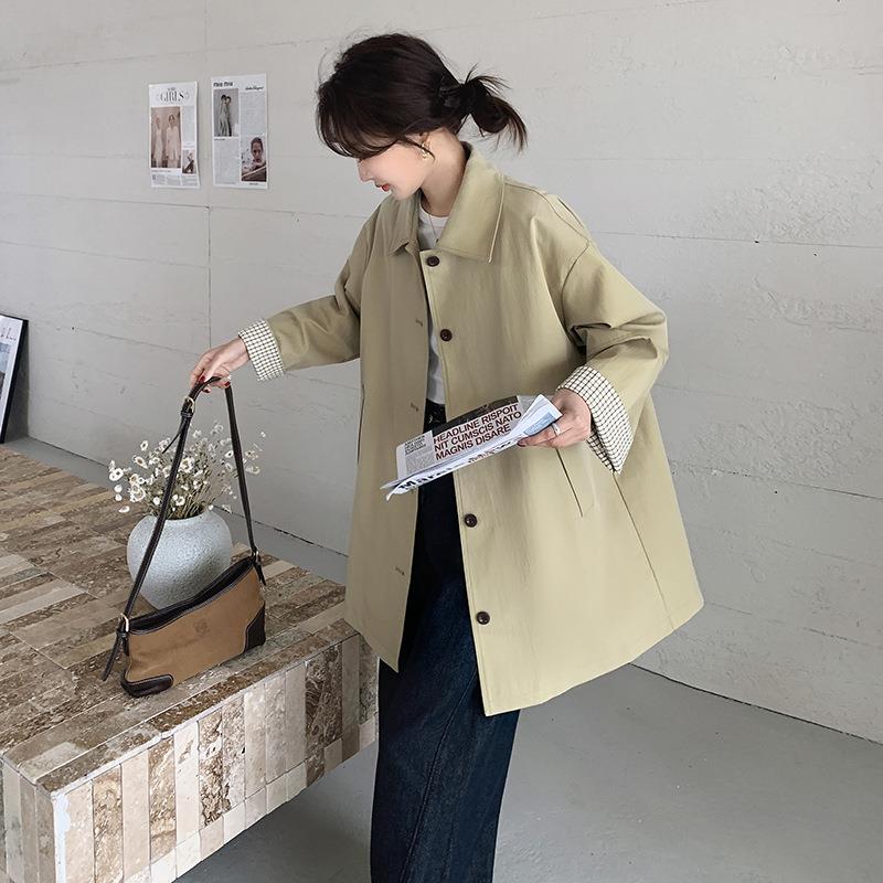 闲其C036-F33色韩卡系休风衣女小个子2025秋季款高级感撞袖色翻中 - 图2