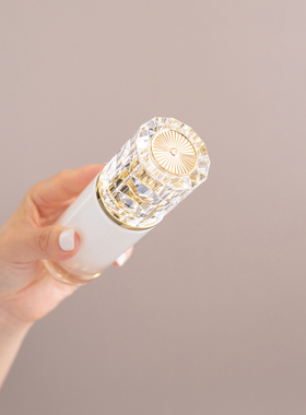 金色玻璃瓶精华液精按压瓶