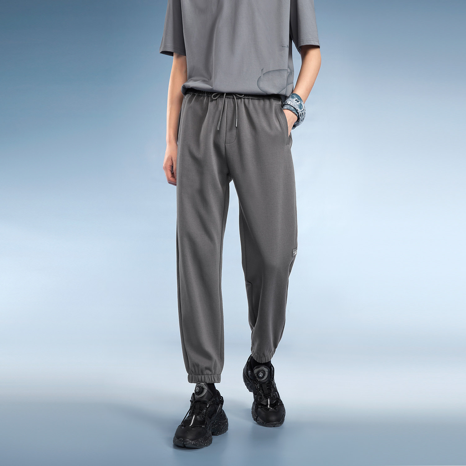 海澜之家旗下黑鲸基础纯色休闲裤男款裤子夏季束脚裤男九分裤卫裤,淘宝优惠券,粉丝福利购,淘宝优惠卷