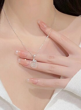 法国cherry kitty精致百搭白玉髓吊坠s925银蝴蝶平安扣项链女轻