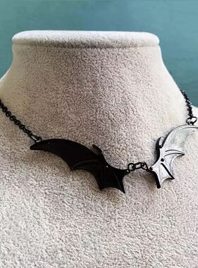 Goth Vampire Vintage Bat Wings Pendant Choker Necklace Chris