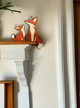 1 Piece Wooden Mother-Son Fox Figurine Door Sign Corner Deco