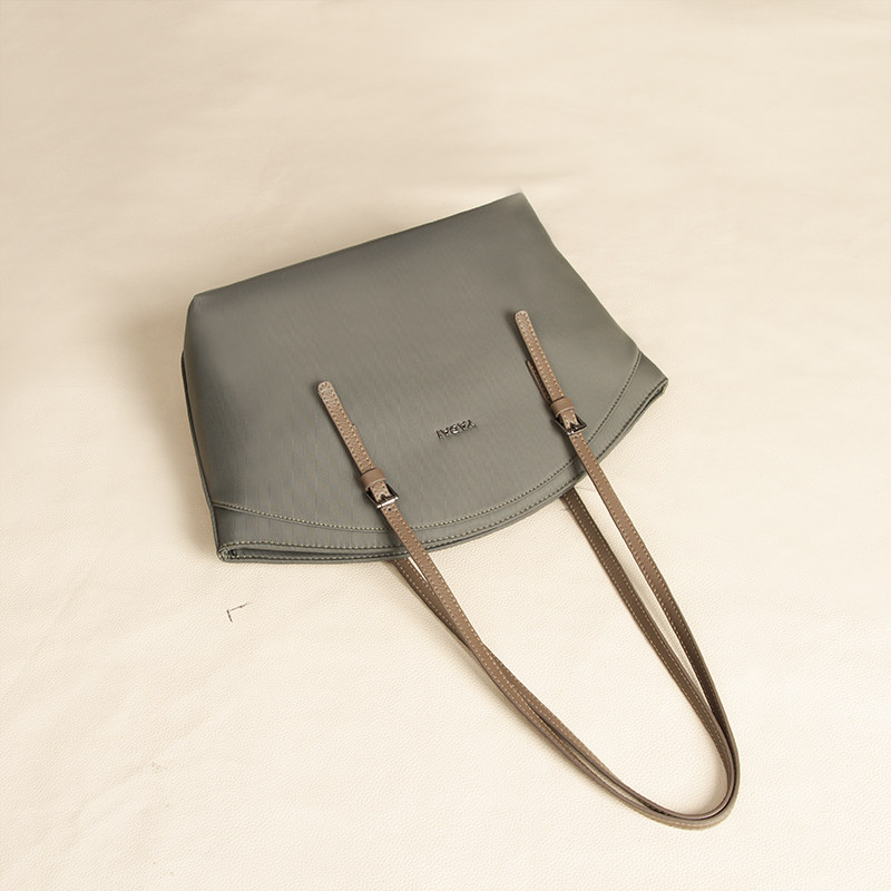 娅黛2023春夏新款尼龙布小众贝壳包 娅黛箱包女士包袋