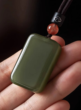 复古平安无事牌吊坠女新中式国风高级感轻奢檀木小碧玺绿玉石挂坠