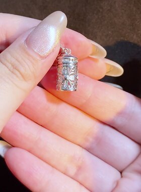复古镂空繁花圆柱魔盒吊坠女时尚百搭高级感可打开的盒子项链挂坠