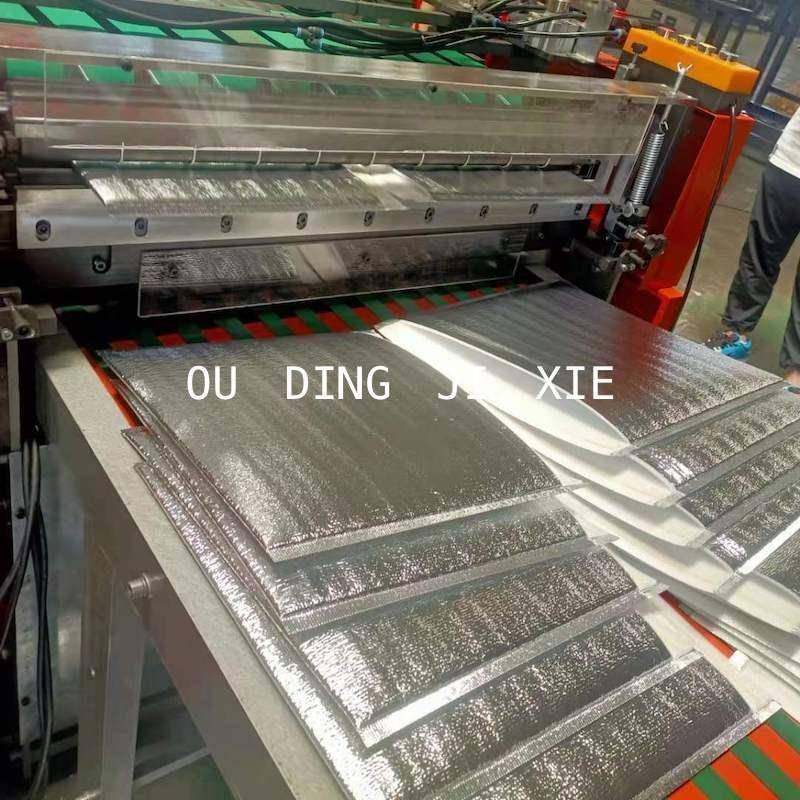 生产餐饮折口贴胶保温袋制袋机水果保温袋设备铝箔保鲜冰袋机器,淘宝优惠券,粉丝福利购,淘宝优惠卷