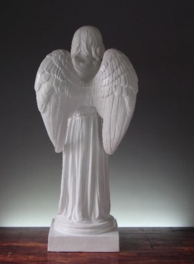 小孩天使摆件欧式工艺r品树脂人物雕塑婚庆天使道具花园景观装饰