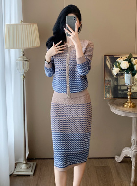 高级感渐变色针织套装裙女秋冬内搭打底针织毛衣开衫半身裙两件套