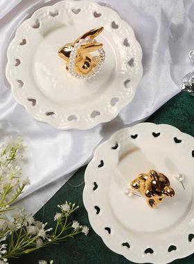 陶瓷兔子首饰盘戒指耳环项链浮雕收纳盘桌面摆件家居装饰品拍照