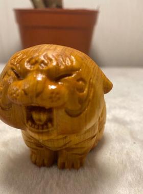 崖柏黄杨木雕老虎手把件可爱胖虎摆件男士盘玩实木生肖汽车挂件