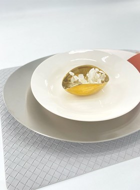 北欧简约样e板间餐具套装软装餐桌摆台样板房餐盘摆件轻奢装饰盘