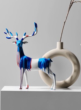 北欧艺术泼彩h鹿摆件轻奢高档创意客厅玄关酒柜桌面家居装饰品礼