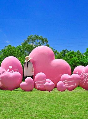 景区网红爱心云朵秋千雕塑户外网红打卡拍照布置告白气球梯子摆件