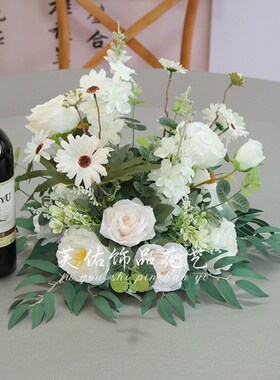 圆形酒店餐桌中间摆花餐厅圆桌桌花宴会装饰花艺会议室桌面装饰花