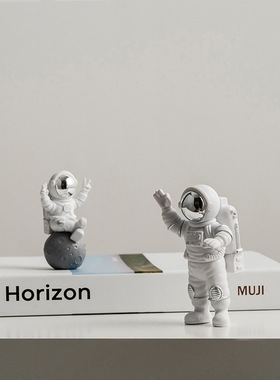 宇航员太空人摆件高级感网红房间车载儿童房装饰小摆件生日礼物男