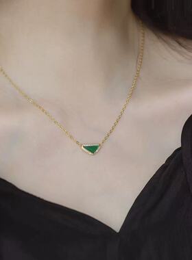 小众设计高级感三角形绿翡翠项链2026春夏新款轻奢极细精致锁骨链
