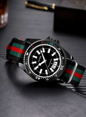 New fashionable men's nylon strap calendar watch, luxurious