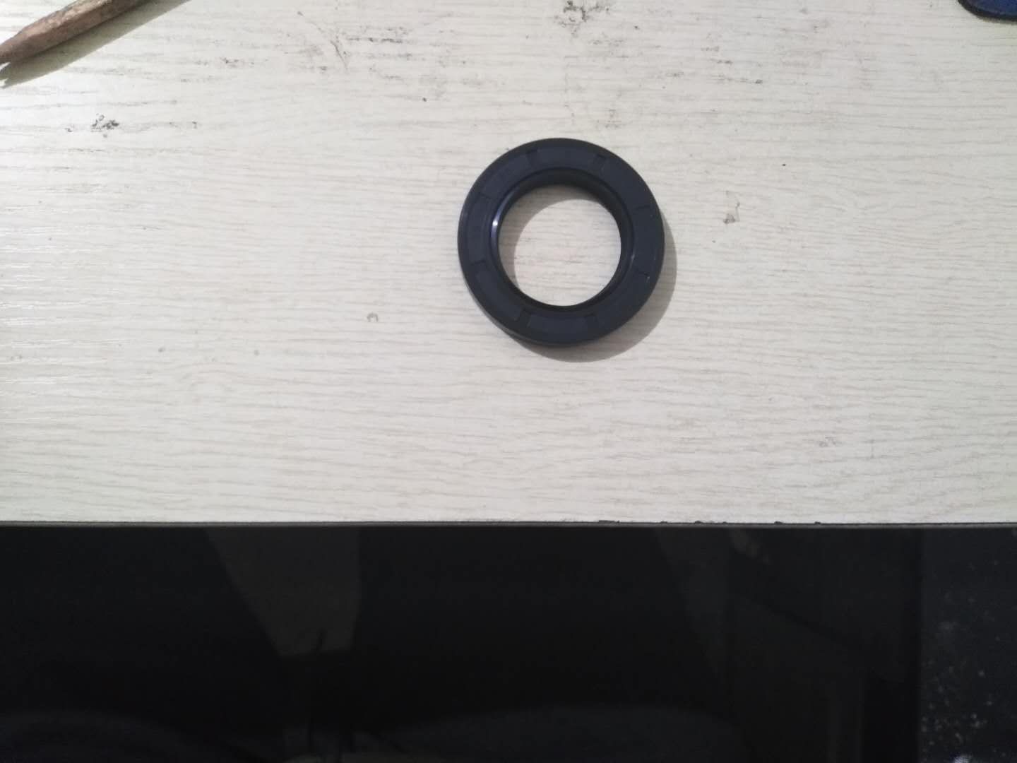 华泰新能源EV260 前半轴油封前车轮油封 左右半轴油封包邮 - 图0