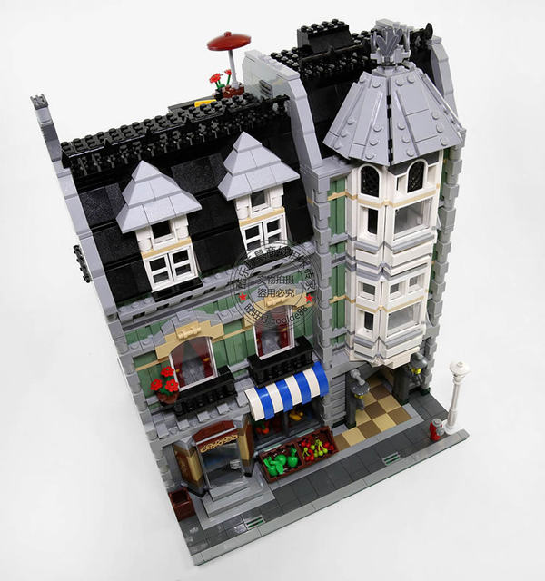 Compatible with LEGO Street View 10185 green bricks