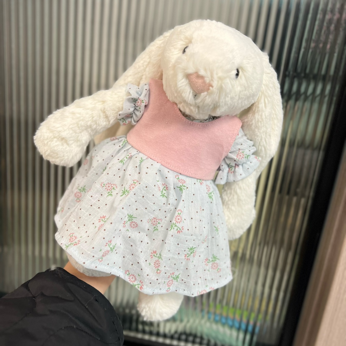 Jellycat31cm邦尼兔子娃衣春天玩偶衣服马甲连衣裙子斜挎包包套装 - 图2