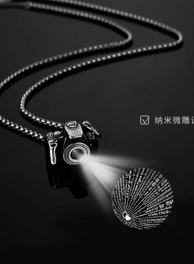 复古相机吊坠项链男女款轻奢小众精致原创情侣毛衣链钛钢生日礼物
