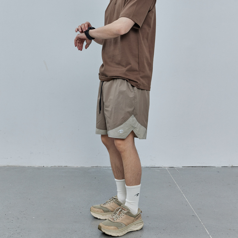 CATSSTAC 三色撞色防泼水运动短裤男小众设计轻薄透气尼龙五分裤 - 图1