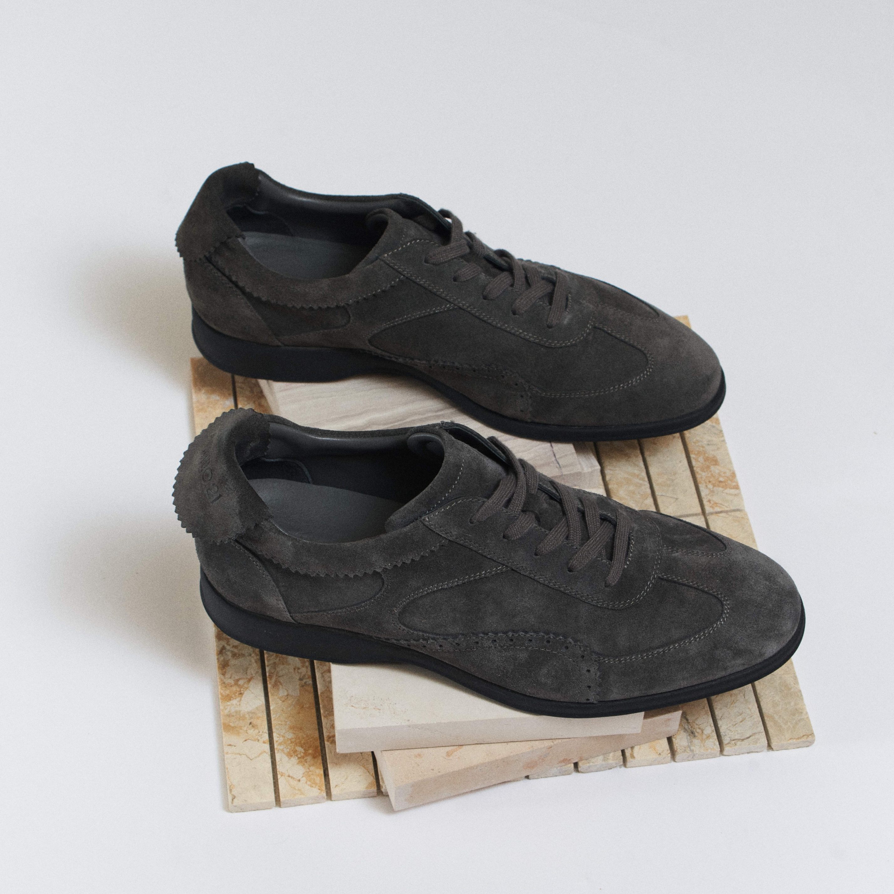 Retro 21  R21 意大利VIBRAM胎牛反绒牛皮布洛克雕花休闲运动皮鞋,淘宝优惠券,粉丝福利购,淘宝优惠卷