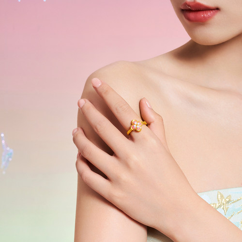 周大福SOINLOVE 蜜粉金十里红妆芳华灼灼黄金珍珠戒指生日礼物 - 图0