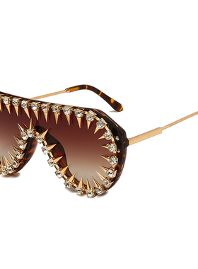 2025新款太阳眼镜男女潮墨镜大脸圆脸婚纱拍照道具网红同款跨境