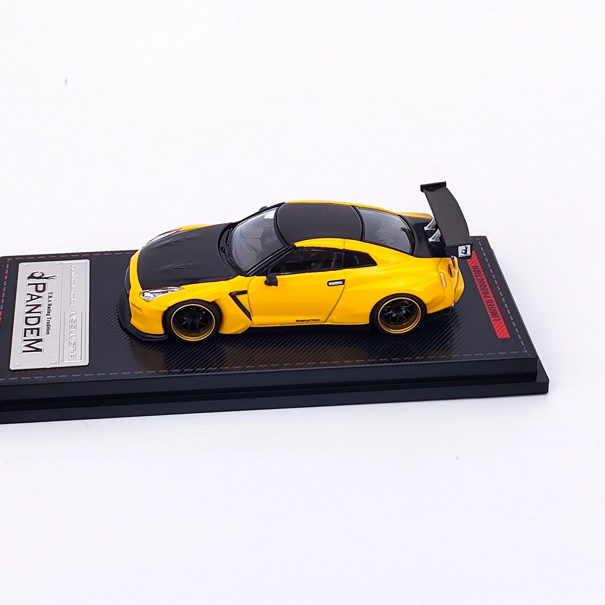 Ignition IG 1:64尼桑 GTR R35 PANDEM火箭兔合金汽车模型-图0