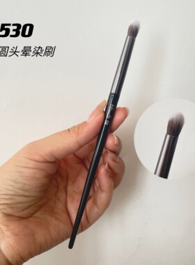 filli眼影铺色刷卧蚕刷