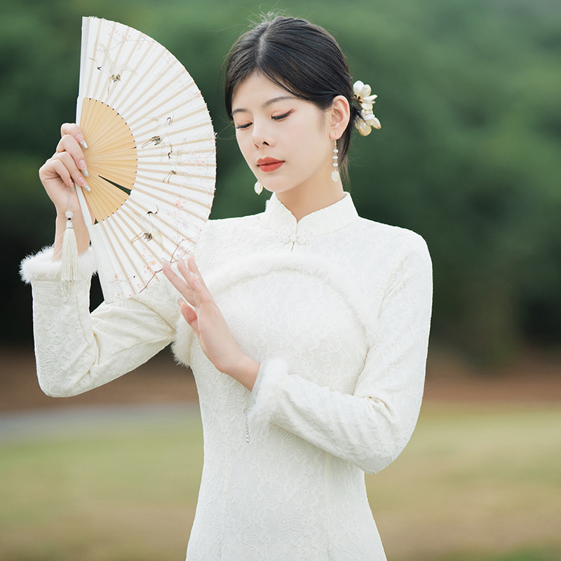 白色蕾丝旗袍年轻款少女复古气质优雅改良版连衣裙秋冬季新款