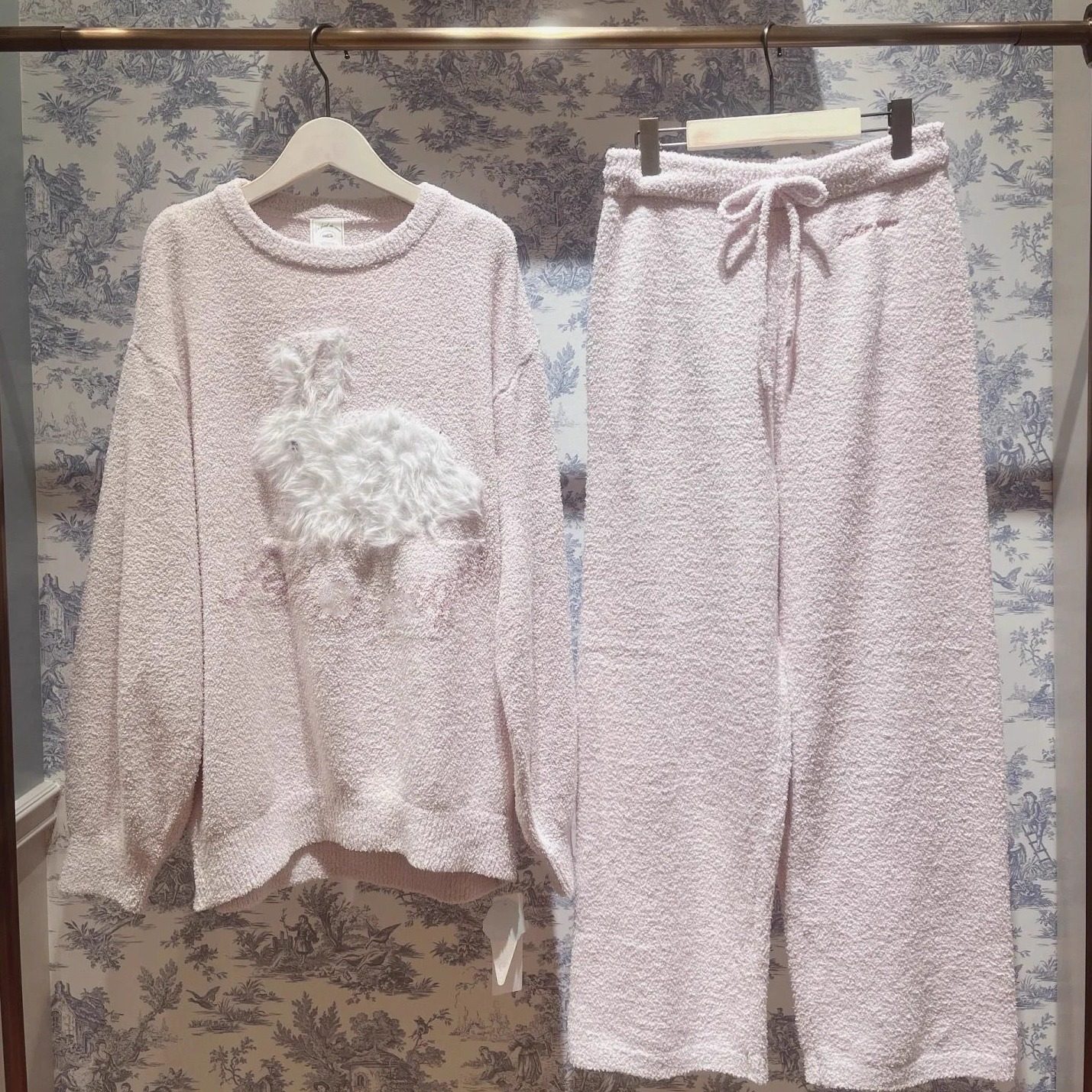 可爱毛绒绒小兔子圆领套头宽松半边绒保暖睡衣女秋冬软绵绵家居服,淘宝优惠券,粉丝福利购,淘宝优惠卷