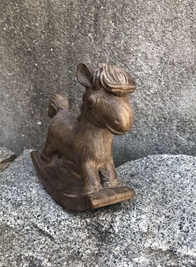 越南沉香木实木雕刻童趣摇摇马摆件家居书房儿童生日送礼工艺品