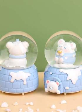新款 冬日小熊水晶球音乐盒家居装饰品树脂工艺桌面摆件学生礼物