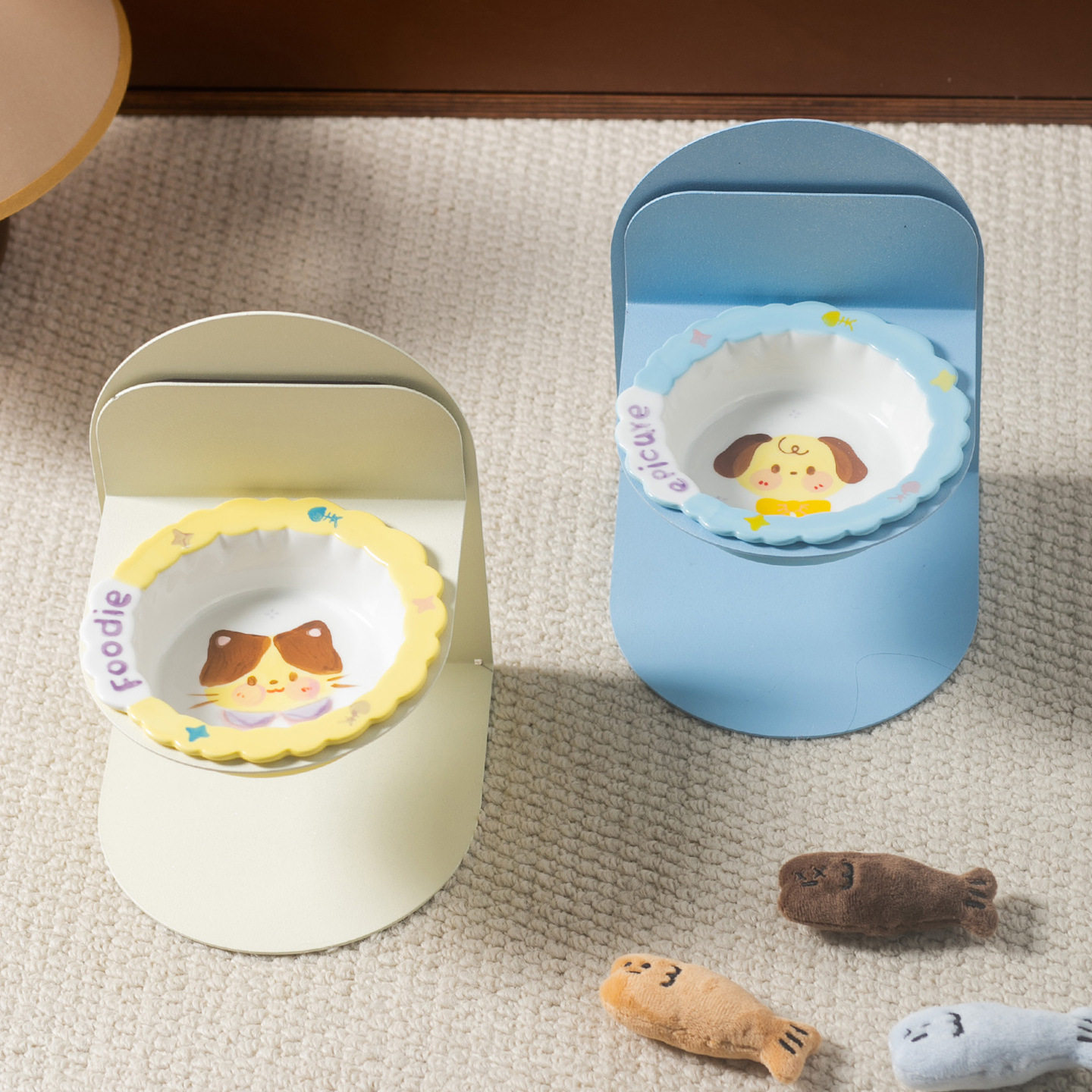 手绘猫狗图案陶瓷碗带磁吸铁架家用防打翻宠物碗猫碗狗碗护颈水碗,淘宝优惠券,粉丝福利购,淘宝优惠卷