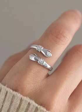 S925纯银镶钻双手拥抱活口戒指