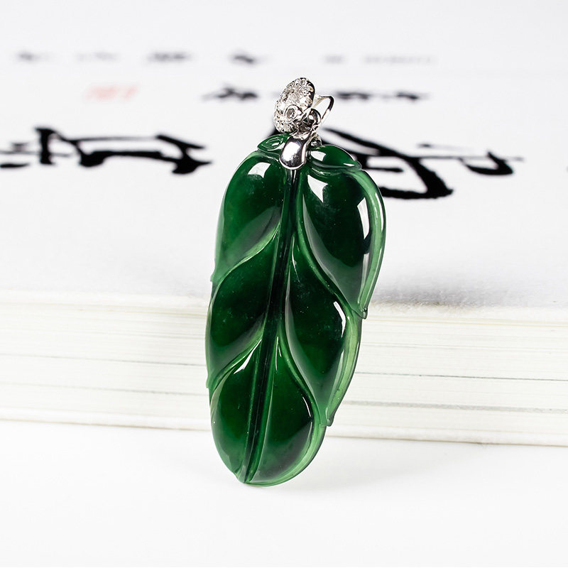 天然a货翡翠金枝玉叶树叶挂件墨翠 翠贵人颈饰